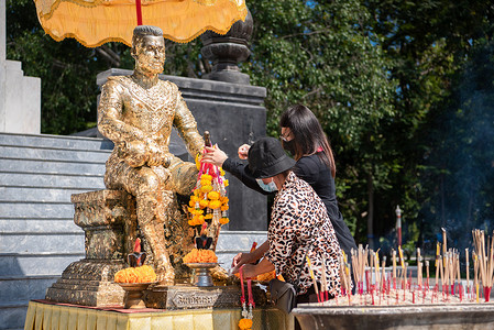 儿童天安门摄影照片_在 Suphanburi 的 Don Chedi 纪念碑