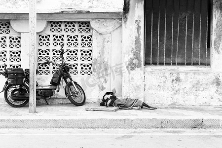 印度无家可归者睡觉
