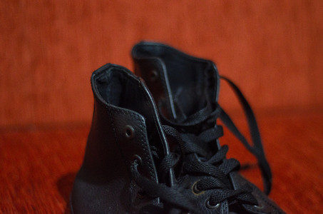 老黑皮时尚鞋，复古，时尚
