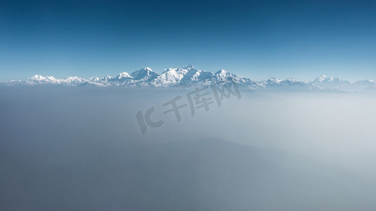 从飞机上看到的喜马拉雅山，尼泊尔