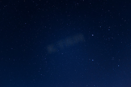 红星星星摄影照片_长时间曝光夜空星星照片。