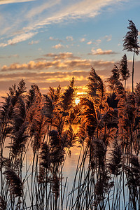 匈牙利巴拉顿湖上美丽的夕阳