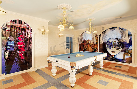 古典房屋摄影照片_古典台球室内部配有意大利绘画