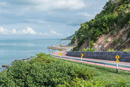 海岸路曲线与山和海，Nang Phaya 山风景