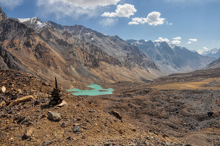 塔吉克斯坦干旱山谷