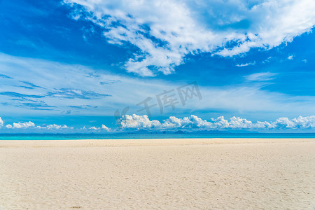 白沙滩摄影照片_蓝天白沙滩