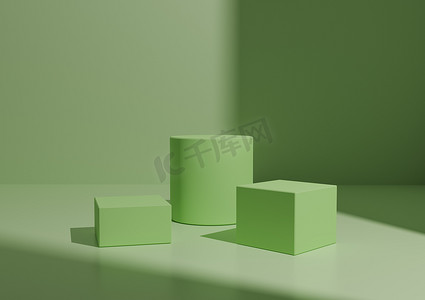 用于产品展示的简单最小光、淡绿色三台讲台或展台组合。