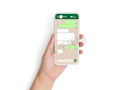 特写手持智能手机与社交网络模拟空白语音气泡模板聊天框对话在电话屏幕上进行文本聊天和在线消息概念，隔离在白色背景上