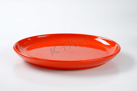红色餐盘