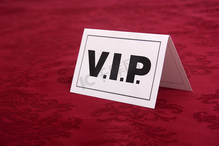免vip摄影照片_桌子上的 VIP 标志