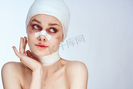 妇女脸伤痕药物治疗受伤事故孤立背景
