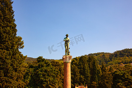 美第奇维纳斯青铜雕塑在的里雅斯特米拉马雷公园
