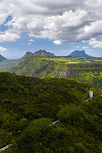 毛里求斯岛峡谷的山景，毛里求斯丛林的绿山