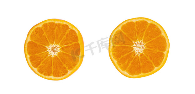 孤立在白色背景上的新鲜橙色水果片