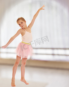 可爱的小芭蕾舞演员