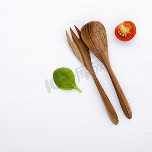 平衡式摄影照片_食品背景和沙拉概念，原料平铺