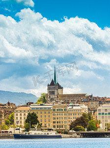 日内瓦摄影照片_日内瓦老城大教堂和海滨奢侈品牌办公室