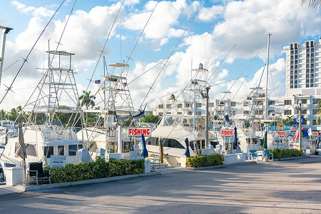 美国佛罗里达州劳德代尔堡 — 2019年9月20日：劳德代尔堡码头出租渔船