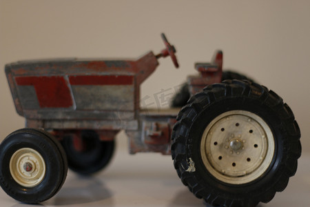 传统农用拖拉机比例模型