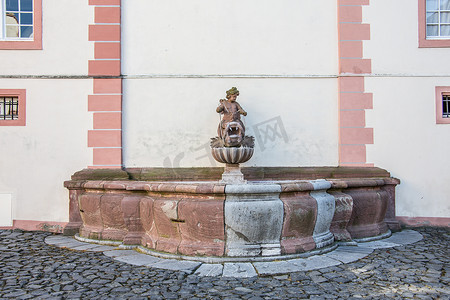 战争风格摄影照片_威尔堡城堡的喷泉