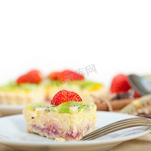 奇异果和草莓馅饼馅饼