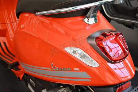 Vespa Primavera S 特别版摩托车在 P 的第 2 次骑行博士