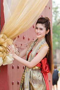 泰国女人穿着传统。