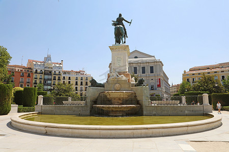 西班牙马德里 — 2019年7月2日：西班牙菲利普四世纪念碑