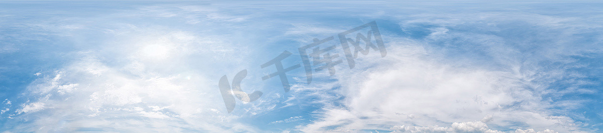 360 度全景天空，没有地面的云彩，便于在 3D 图形和全景图中使用，用于空中和地面球形全景图中的复合材料，如天穹。