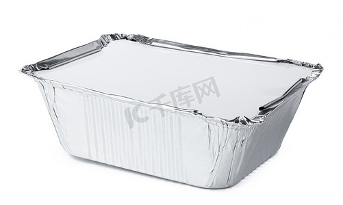 白色背景上包装的铝箔食品盒，复制空间