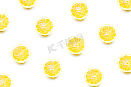 柠檬清爽摄影照片_白色背景中的柠檬清爽