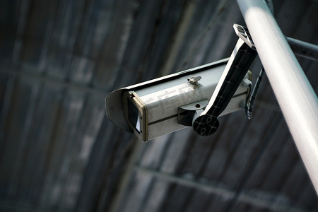 监控角度摄影照片_工厂内的监控摄像头或闭路电视安全摄像头