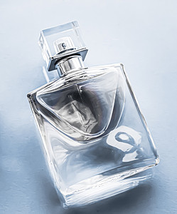 男士古龙水、作为复古香水的香水瓶、作为节日礼物的香水、奢华香水品牌礼物