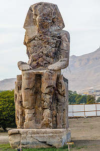 巨门摄影照片_埃及卢克索的门农巨像