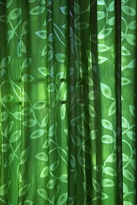带有叶子图案的绿色窗帘从房间外面闪耀着有趣的阴影。