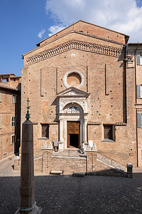 意大利乌尔比诺马尔凯教堂
