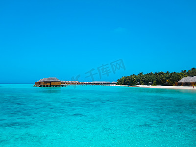 马尔代夫美丽的海滩和水上小屋