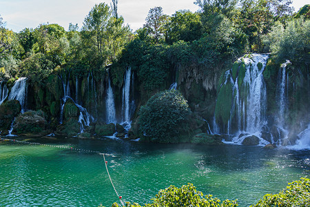波斯尼亚和黑塞哥维那的克拉维斯瀑布，水柱从二十五米高处落下
