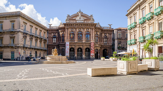 卡塔尼亚贝里尼剧院