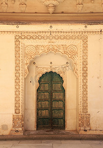 村子门口摄影照片_印度拉贾斯坦邦焦特布尔宫殿的旧门