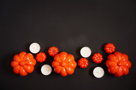 万圣节背景，橙色装饰塑料南瓜黑纸感恩节贺卡