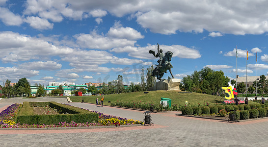 德涅斯特河沿岸蒂拉斯波尔的亚历山大·苏沃洛夫纪念碑