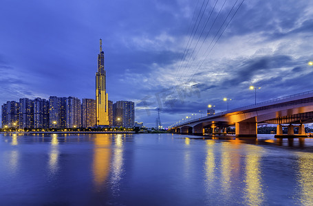 Landmark 81 是越南胡志明市的一座超高摩天大楼