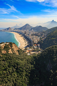 巴西里约热内卢的科帕卡巴纳海滩和伊帕内玛海滩