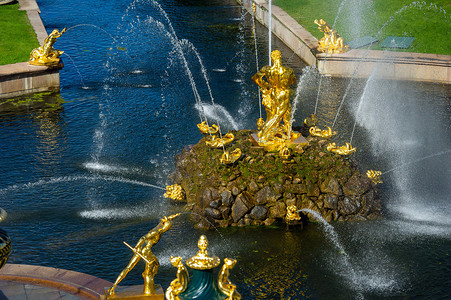 夏水摄影照片_俄罗斯圣彼得堡彼得夏宫公园
