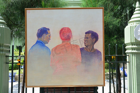 泰国艺术学生画普密蓬国王陛下肖像
