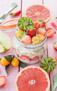 鲜艳水果摄影照片_粥加水果和酸奶