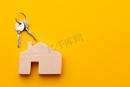 木屋模型微型和房子钥匙