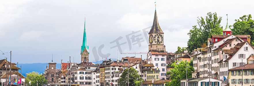 HB摄影照片_瑞士苏黎世，可欣赏苏黎世 HB、中央火车站、瑞士建筑和旅游目的地主要火车站附近历史悠久的老城区建筑的景色