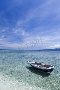 空气和水摄影照片_印度尼西亚吉利群岛的海洋和海岸线